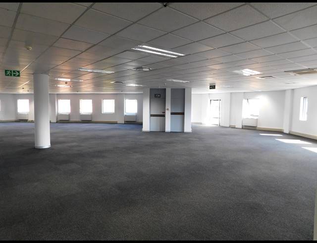 542M² OFFICE TO LET IN PARKTOWN